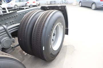 �����ǵ¿�SITRAK G7M 6X4 ���綯ǣ����ͼƬ