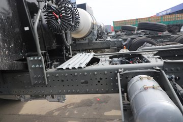 �����ǵ¿�SITRAK G7M 6X4 ���綯ǣ����ͼƬ