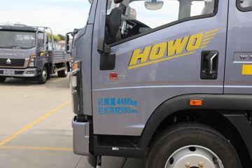 ����HOWOͳ˧ 2.5L���� 185���� �й�����12�� 3.85���Ű��դʽ�ῨͼƬ