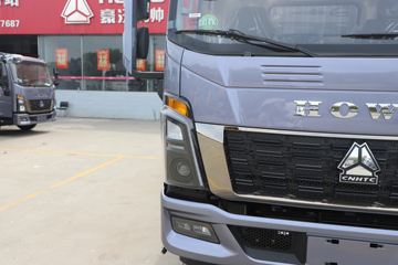 ����HOWOͳ˧ 2.5L���� 185���� �й�����12�� 3.85���Ű��դʽ�ῨͼƬ