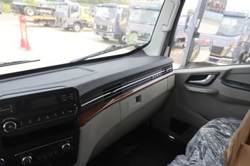 ����HOWOͳ˧ 2.5L���� 185���� �й�����12�� 3.85���Ű��դʽ�ῨͼƬ