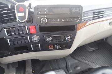 ����HOWOͳ˧ 2.5L���� 185���� �й�����12�� 3.85���Ű��դʽ�ῨͼƬ