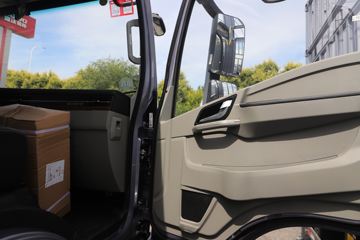 ����HOWOͳ˧T8 2.5L���� 185���� �й�����12�� 4.15�׵��Ų�դʽ�ῨͼƬ