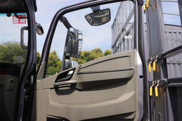 ����HOWOͳ˧T8 2.5L���� 185���� �й�����12�� 4.15�׵��Ų�դʽ�ῨͼƬ