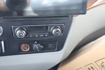 ����HOWOͳ˧T8 2.5L���� 185���� �й�����12�� 4.15�׵��Ų�դʽ�ῨͼƬ