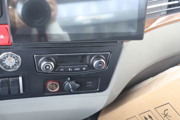 ����HOWOͳ˧T8 2.5L���� 185���� �й�����12�� 4.15�׵��Ų�դʽ�ῨͼƬ