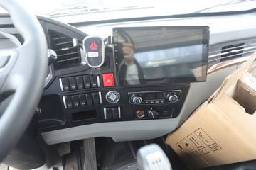 ����HOWOͳ˧T8 2.5L���� 185���� �й�����12�� 4.15�׵��Ų�դʽ�ῨͼƬ