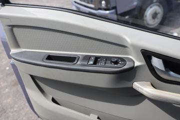 ����HOWOͳ˧T8 2.5L���� 185���� �й�����12�� 4.15�׵��Ų�դʽ�ῨͼƬ