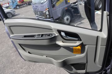 ����HOWOͳ˧T8 2.5L���� 185���� �й�����12�� 4.15�׵��Ų�դʽ�ῨͼƬ