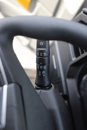 ����HOWOͳ˧T8 2.5L���� 185���� �й�����12�� 4.15�׵��Ų�դʽ�ῨͼƬ