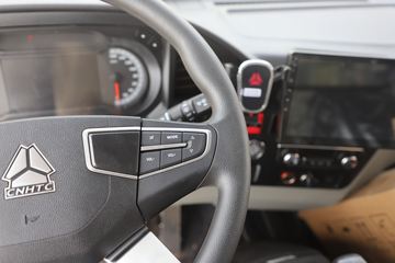 ����HOWOͳ˧T8 2.5L���� 185���� �й�����12�� 4.15�׵��Ų�դʽ�ῨͼƬ