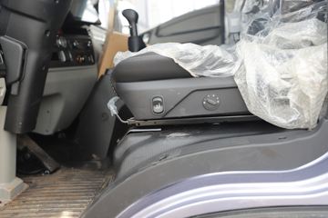 ����HOWOͳ˧T8 2.5L���� 185���� �й�����12�� 4.15�׵��Ų�դʽ�ῨͼƬ