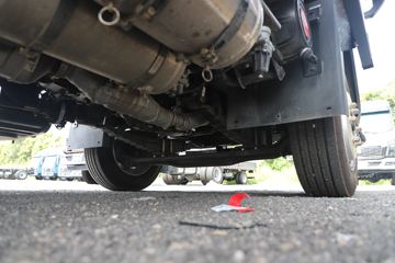 ����HOWOͳ˧T8 2.5L���� 185���� �й�����12�� 4.15�׵��Ų�դʽ�ῨͼƬ