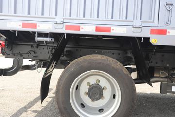 ����HOWOͳ˧T8 2.5L���� 185���� �й�����12�� 4.15�׵��Ų�դʽ�ῨͼƬ