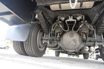 ����HOWOͳ˧T8 2.5L���� 185���� �й�����12�� 4.15�׵��Ų�դʽ�ῨͼƬ