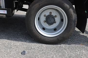 ����HOWOͳ˧T8 2.5L���� 185���� �й�����12�� 4.15�׵��Ų�դʽ�ῨͼƬ