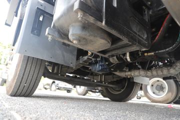 ����HOWOͳ˧T8 2.5L���� 185���� �й�����12�� 4.15�׵��Ų�դʽ�ῨͼƬ