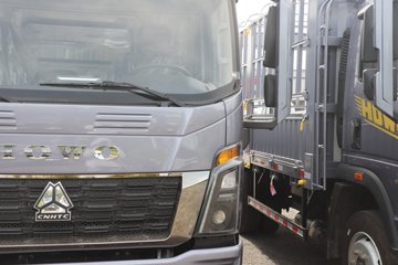 ����HOWOͳ˧ 2.5L���� 185���� �й�����12�� 4.15�׵��Ų�դʽ�ῨͼƬ