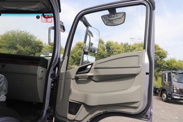 ����HOWOͳ˧ 2.5L���� 185���� �й�����12�� 4.15�׵��Ų�դʽ�ῨͼƬ