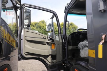 ����HOWOͳ˧ 2.5L���� 185���� �й�����12�� 4.15�׵��Ų�դʽ�ῨͼƬ