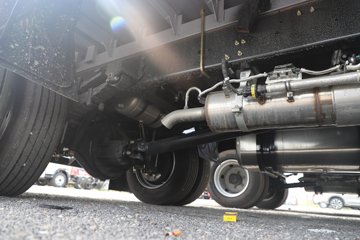 ����HOWOͳ˧ 2.5L���� 185���� �й�����12�� 4.15�׵��Ų�դʽ�ῨͼƬ