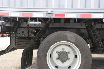 ����HOWOͳ˧ 2.5L���� 185���� �й�����12�� 4.15�׵��Ų�դʽ�ῨͼƬ