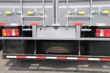 ����HOWOͳ˧ 2.5L���� 185���� �й�����12�� 4.15�׵��Ų�դʽ�ῨͼƬ