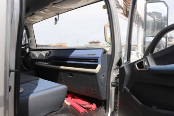 ʱ���캽G6 2.5L���� 176���� ��ʿ��8�� ��ɲ 4.17�׵��Ų�դʽ�ῨͼƬ