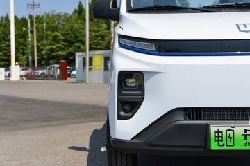 Զ�� ����F1E 2025�����˰� 3.2�׵��Ŵ��綯����΢�� ����51.39kWhͼƬ