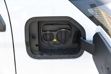 Զ������V8E 2025�� ����� 2�� ���綯��ջ��� ����ʱ��50.2kWhͼƬ