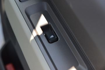 Զ������V8E 2025�� ����� 2�� ���綯��ջ��� ����ʱ��50.2kWhͼƬ
