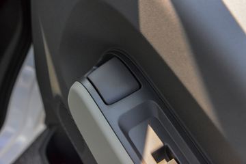 Զ������V8E 2025�� ����� 2�� ���綯��ջ��� ����ʱ��50.2kWhͼƬ