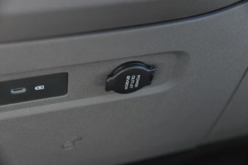 Զ������V8E 2025�� ����� 2�� ���綯��ջ��� ����ʱ��50.2kWhͼƬ
