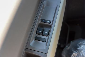 Զ������V8E 2025�� ����� 2�� ���綯��ջ��� ����ʱ��50.2kWhͼƬ