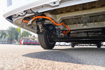 Զ������V8E 2025�� ����� 2�� ���綯��ջ��� ����ʱ��50.2kWhͼƬ