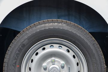 Զ������V8E 2025�� ����� 2�� ���綯��ջ��� ����ʱ��50.2kWhͼƬ