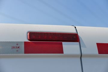 Զ������V8E 2025�� ����� 2�� ���綯��ջ��� ����ʱ��50.2kWhͼƬ