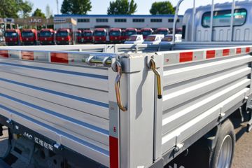 ����������V7 2.5L���� 155���� ������8�� 4.18�׵��������ῨͼƬ