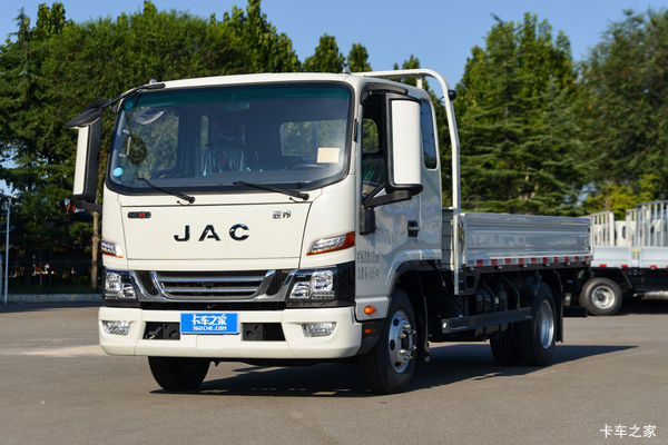 骏铃V7(原骏铃A8) 载货车 骏铃V7(原骏铃A8) 载货车