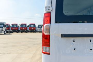 Զ������V8E���ܰ� Ӫ�˰� 6�� ���綯��� ����65kWhͼƬ