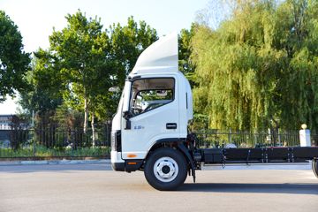 ����˧��ES9 4.18�׵��Ŵ��綯��ʽ�Ῠ ����ʱ��140.41kWhͼƬ