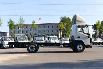 ����˧��ES9 4.18�׵��Ŵ��綯��ʽ�Ῠ ����ʱ��140.41kWhͼƬ