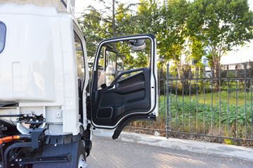 ����˧��ES9 4.18�׵��Ŵ��綯��ʽ�Ῠ ����ʱ��140.41kWhͼƬ