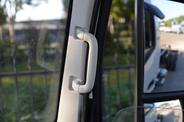����˧��ES9 4.18�׵��Ŵ��綯��ʽ�Ῠ ����ʱ��140.41kWhͼƬ