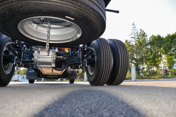 ����˧��ES9 4.18�׵��Ŵ��綯��ʽ�Ῠ ����ʱ��140.41kWhͼƬ
