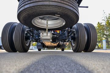 ����˧��ES9 4.18�׵��Ŵ��綯��ʽ�Ῠ ����ʱ��140.41kWhͼƬ