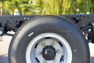 ����˧��ES9 4.18�׵��Ŵ��綯��ʽ�Ῠ ����ʱ��140.41kWhͼƬ