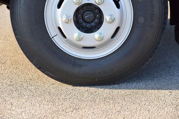����˧��ES9 4.18�׵��Ŵ��綯��ʽ�Ῠ ����ʱ��140.41kWhͼƬ