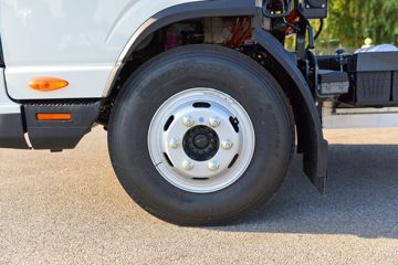 ����˧��ES9 4.18�׵��Ŵ��綯��ʽ�Ῠ ����ʱ��140.41kWhͼƬ