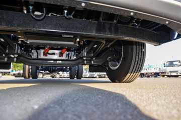 ����˧��ES9 4.18�׵��Ŵ��綯��ʽ�Ῠ ����ʱ��140.41kWhͼƬ